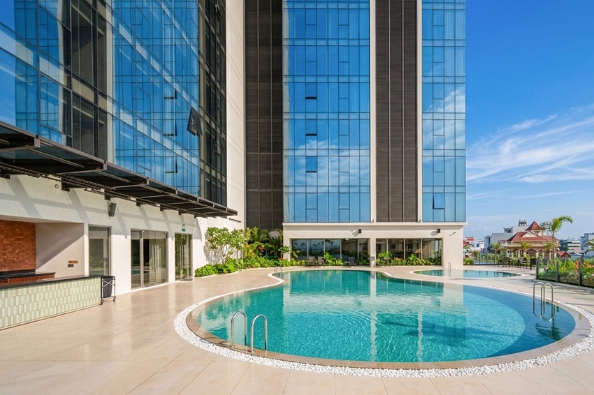 The Grand Dragon Hotel 1