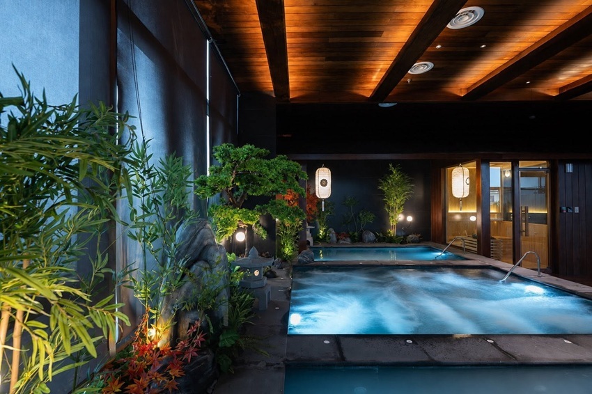 The Grand Dragon Hotel 31
