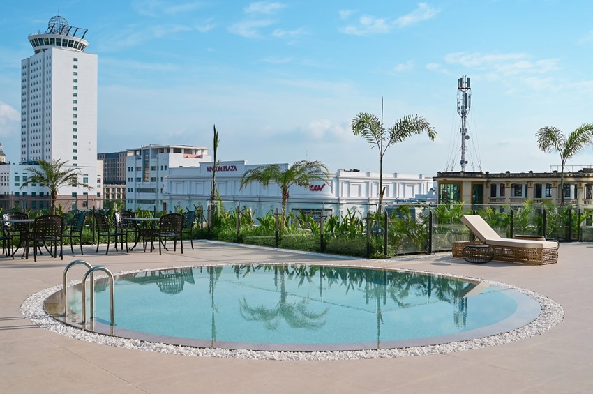 The Grand Dragon Hotel 6